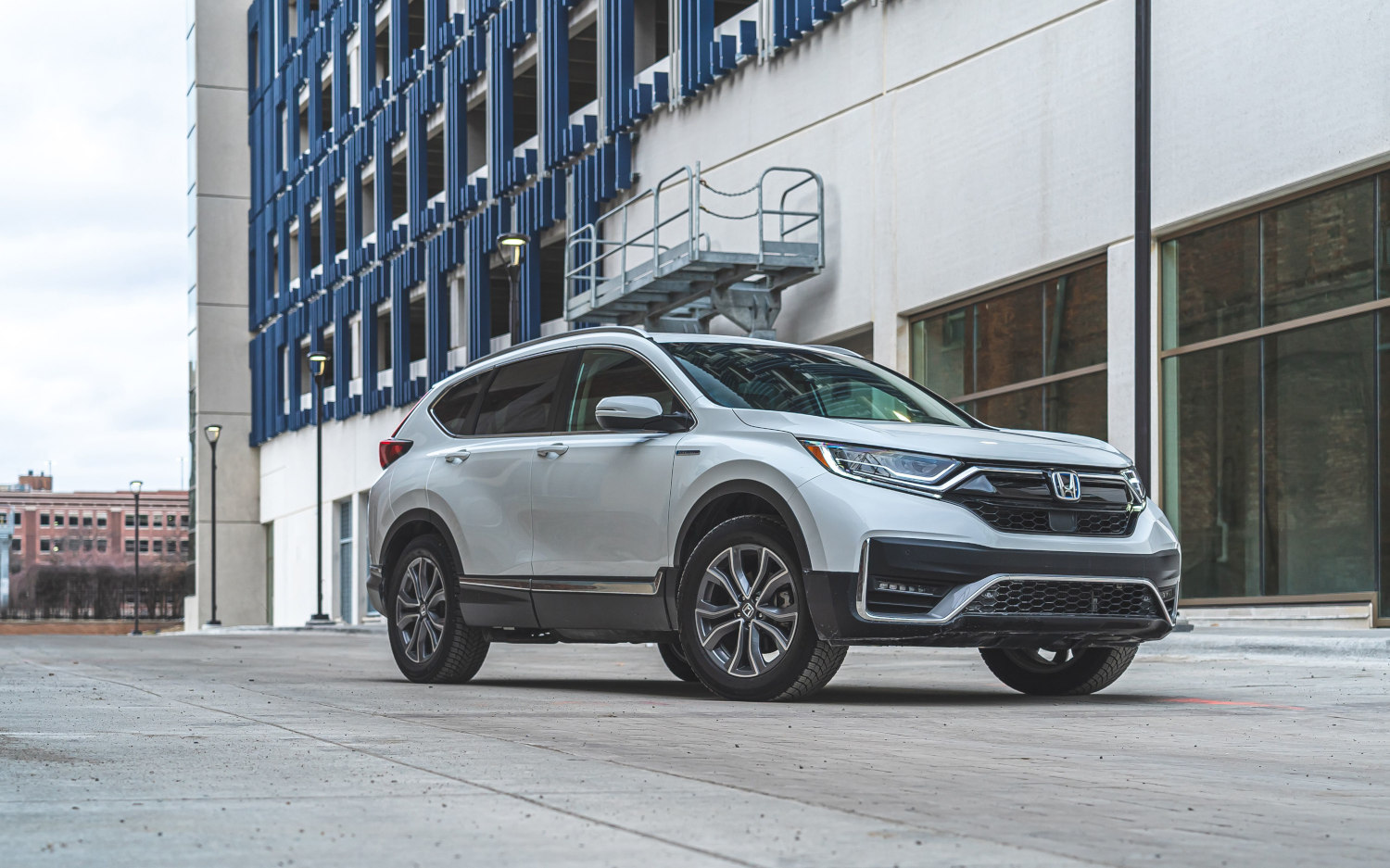 Comparison Honda CRV Hybrid Touring 2021 vs Volvo XC40 T5